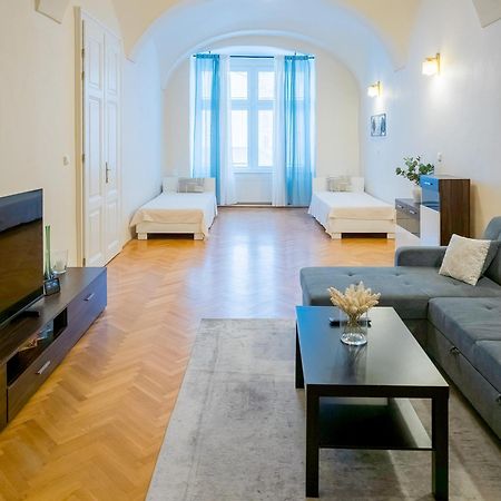 Luxury Vincents Apartments Кошице Экстерьер фото