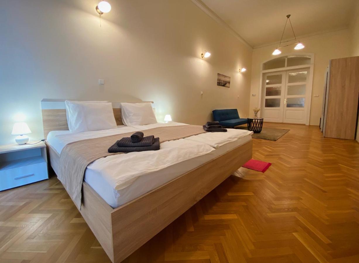 Luxury Vincents Apartments Кошице Экстерьер фото