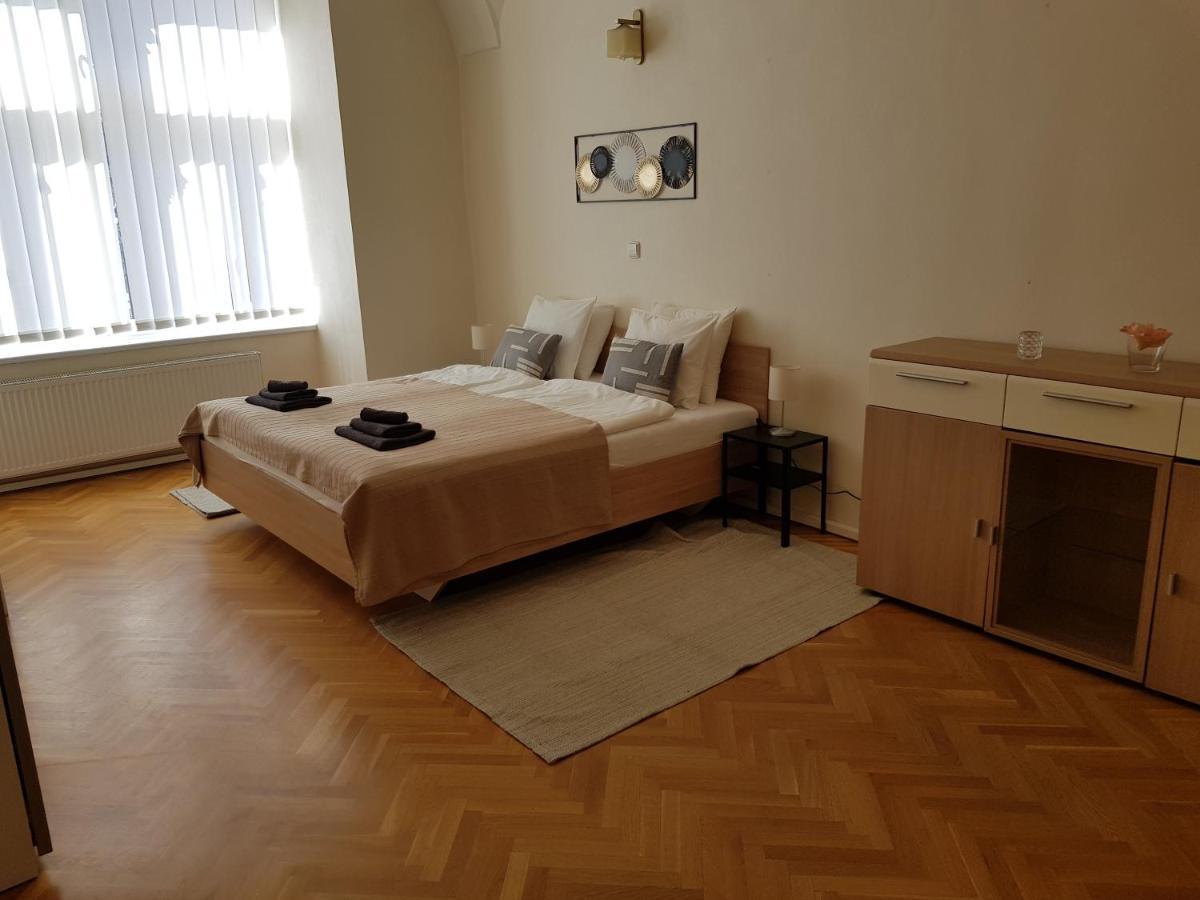 Luxury Vincents Apartments Кошице Экстерьер фото