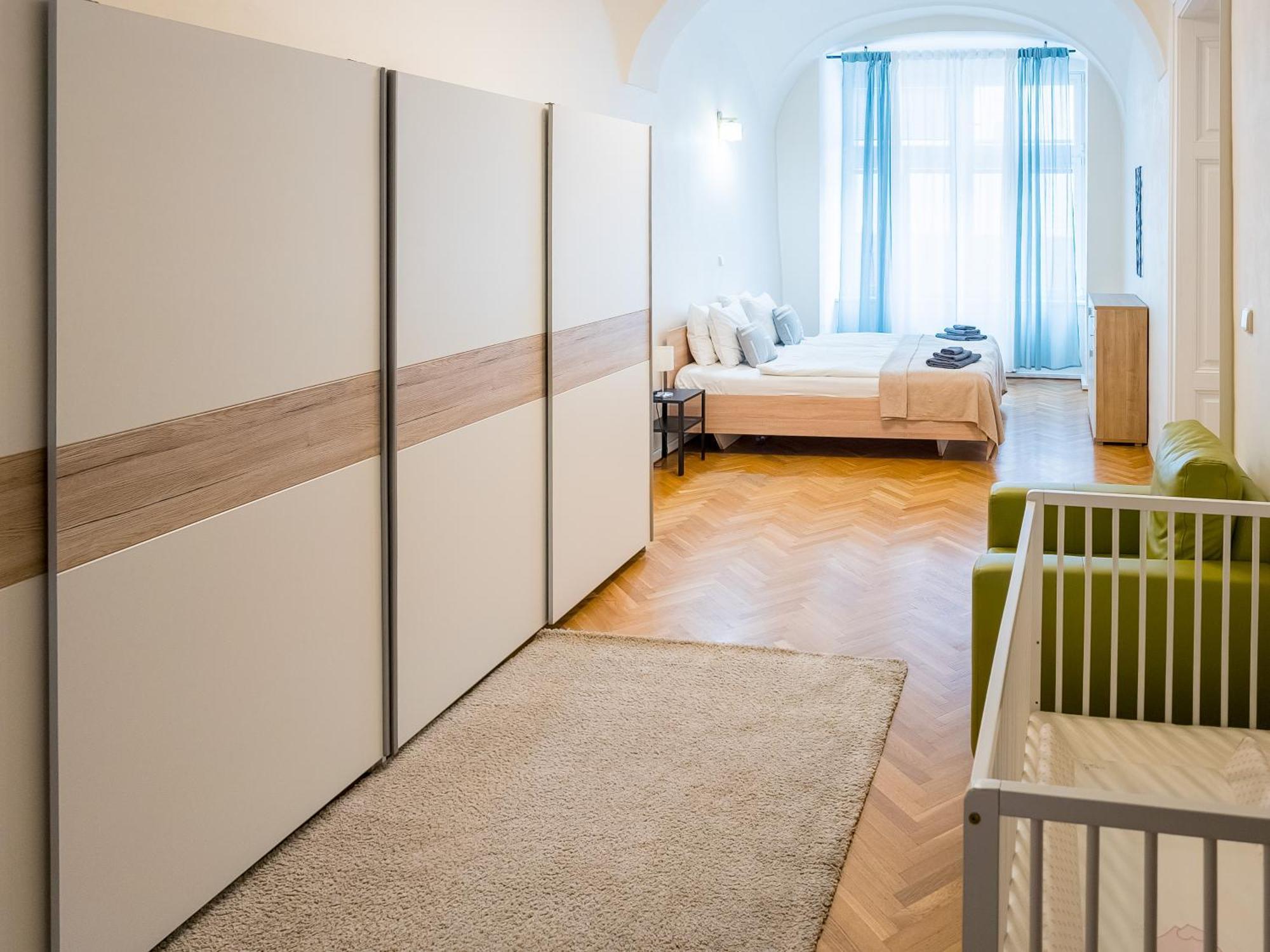 Luxury Vincents Apartments Кошице Экстерьер фото